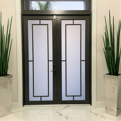 Edelstahl-Würfelvase mit Schlangen-Gras